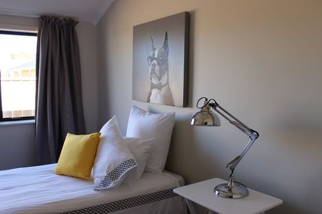 Photo of property in 14 Feist Street, Carterton, 5713