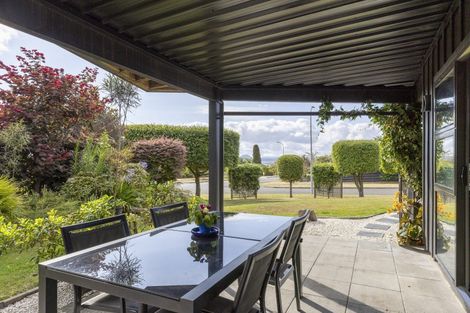 Photo of property in 2 Cherry Lane, Acacia Bay, Taupo, 3330