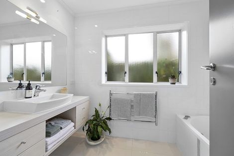 Photo of property in 67b Brooklands Road, Brooklands, New Plymouth, 4310