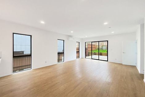 Photo of property in 3b Frontier Lane, Flat Bush, Auckland, 2019