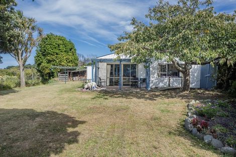Photo of property in 9 O'rourke Place, Otaki Beach, Otaki, 5512