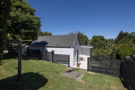 Photo of property in 33 Coote Road, Bluff Hill, Napier, 4110
