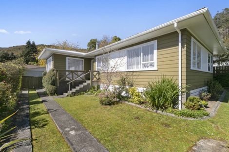 Photo of property in 9 Willis Grove, Wainuiomata, Lower Hutt, 5014