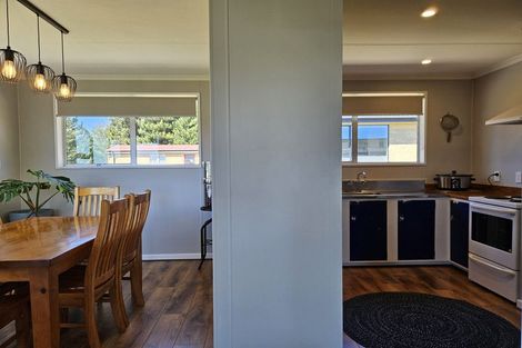 Photo of property in 32 Aorangi Crescent, Lake Tekapo, 7999