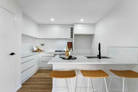 Photo of property in 35c Royton Avenue, Mangere East, Auckland, 2024