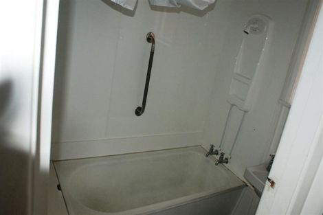 Photo of property in 39 Bledisloe Crescent, Wainuiomata, Lower Hutt, 5014