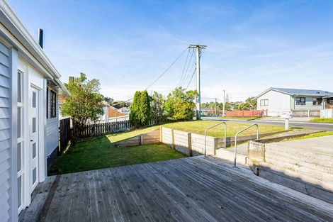 Photo of property in 1a Stephen Street, Tawa, Wellington, 5028