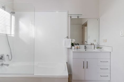 Photo of property in 20/218 Captain Springs Road, Onehunga, Auckland, 1061