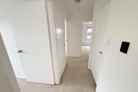 Photo of property in 21 Caribbean Drive, Unsworth Heights, Auckland, 0632