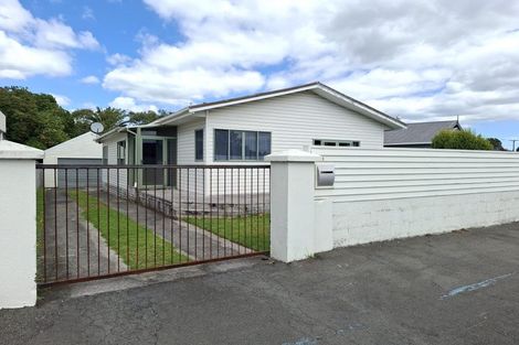Photo of property in 53 Wallace Place, Westown, New Plymouth, 4310