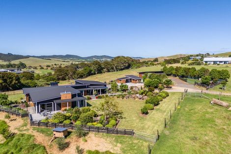 Photo of property in 65 Jamesons Esplanade, Haruru, 0204