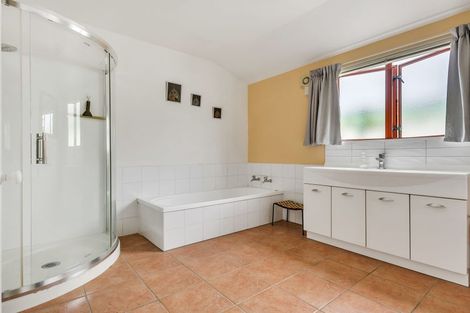 Photo of property in 425 Southland Place, Raureka, Hastings, 4120