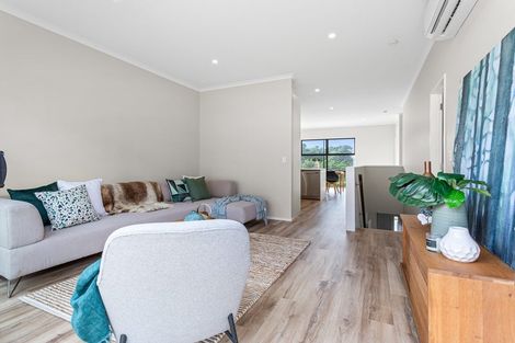 Photo of property in 17 Barrel Crescent, Swanson, Auckland, 0614