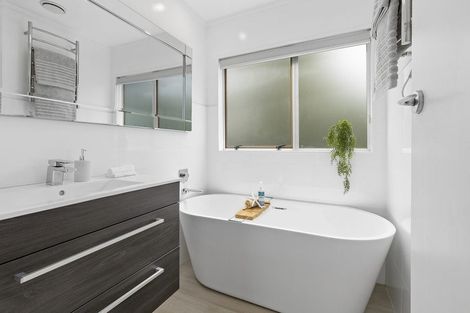 Photo of property in 12 Florio Terrace, Tawa, Wellington, 5028