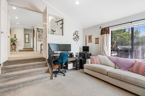 Photo of property in 3 Sandpiper Grove, Unsworth Heights, Auckland, 0632