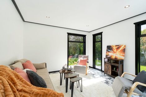 Photo of property in 112 Kawiu Road, Levin, 5510