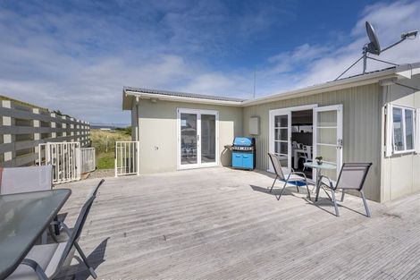 Photo of property in 35 Marine Parade South, Foxton Beach, Foxton, 4815
