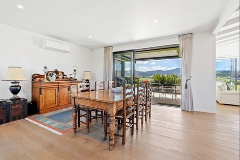 Photo of property in 16 Tamahunga Drive, Matakana, Warkworth, 0985