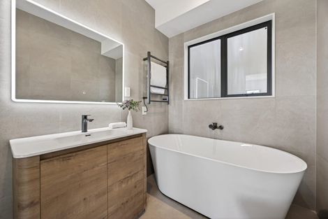 Photo of property in 244e West Hoe Heights, Orewa, 0931