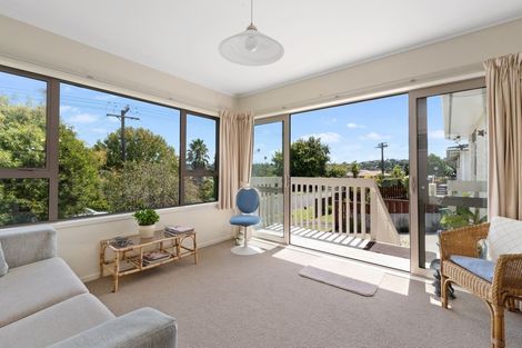 Photo of property in 2/6 Philson Terrace, Browns Bay, Auckland, 0630