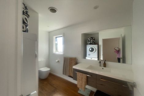 Photo of property in 17 Kelkirk Street, Kelston, Auckland, 0602