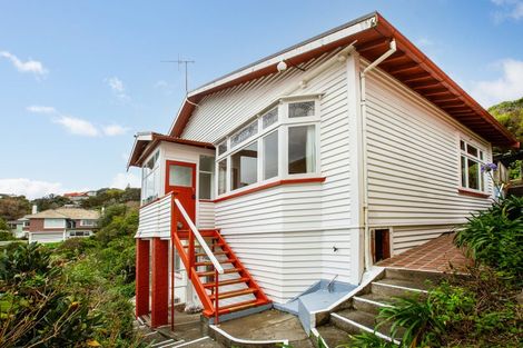Photo of property in 62 Severn Street, Island Bay, Wellington, 6023