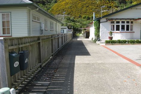 Photo of property in 2/103 Wyndrum Avenue, Waterloo, Lower Hutt, 5011