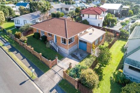 Photo of property in 103 Oratia Place, Onemana, Whangamata, 3691