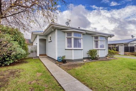 Photo of property in 12 Spackman Crescent, Paraparaumu, 5032