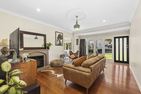 Photo of property in 49 Cluny Road, Plimmerton, Porirua, 5026