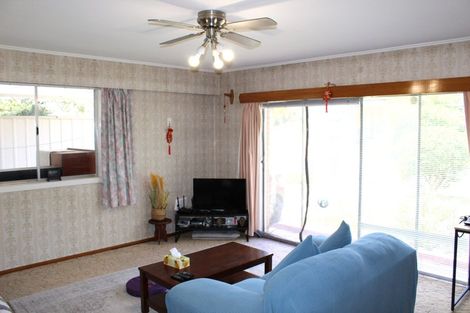 Photo of property in 1/73 Vodanovich Road, Te Atatu South, Auckland, 0610