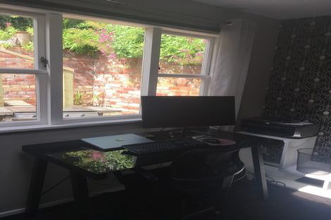 Photo of property in 17 Palliser Road, Roseneath, Wellington, 6011