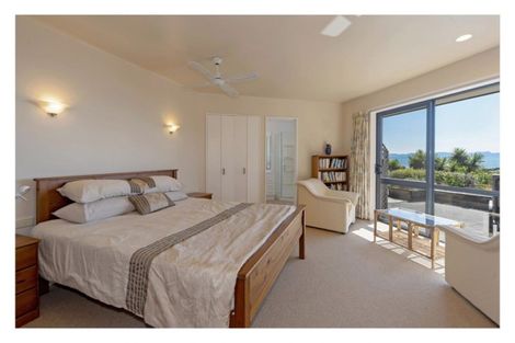 Photo of property in 16 Paradise Way, Pohara, Takaka, 7183