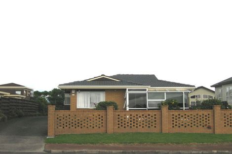 Photo of property in 2/105 Donovan Street, Blockhouse Bay, Auckland, 0600