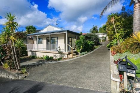Photo of property in 90 Saddleback Rise, Murrays Bay, Auckland, 0630