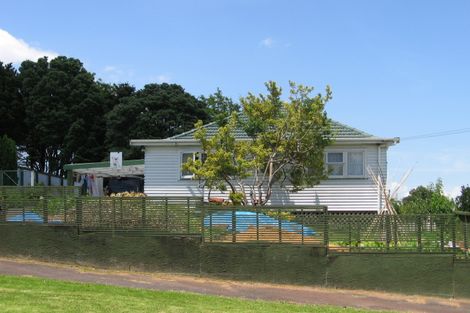 Photo of property in 19 Holbrook Street, Blockhouse Bay, Auckland, 0600
