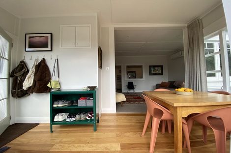 Photo of property in 35 Bayview Road, Paremata, Porirua, 5024