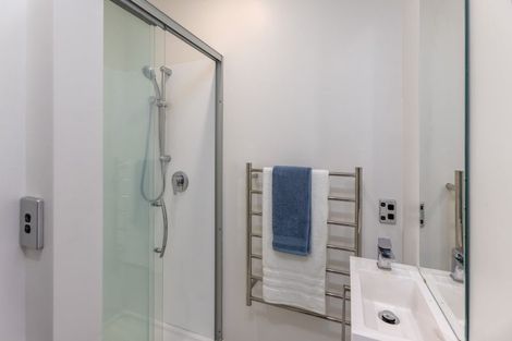 Photo of property in 16 Glendevere Terrace, Redcliffs, Christchurch, 8081