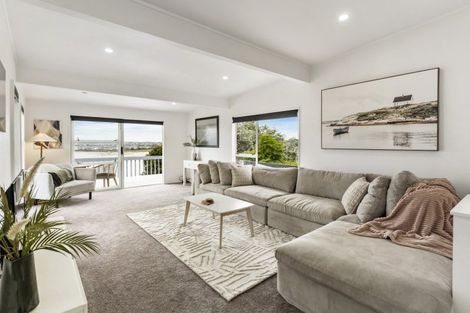 Photo of property in 36 Telstar Place, Beach Haven, Auckland, 0626