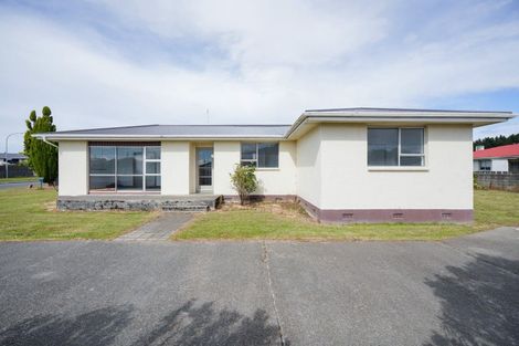 Photo of property in 17 Paisley Street, Kew, Invercargill, 9812
