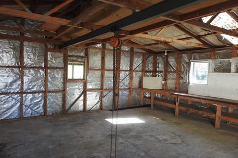 Photo of property in 1 Ongo Road, Hunterville, 4730