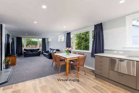 Photo of property in 81 Timaru Road, Waimate, 7924