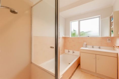 Photo of property in 70b Eatwell Avenue, Paraparaumu Beach, Paraparaumu, 5032