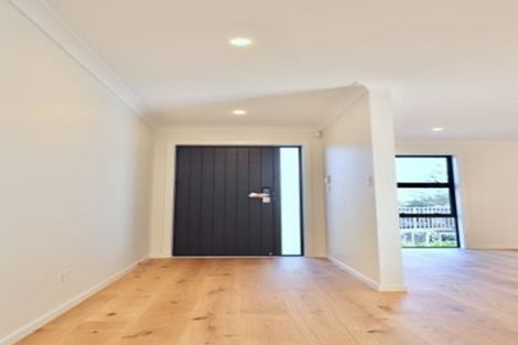 Photo of property in 210a Forrest Hill Road, Forrest Hill, Auckland, 0620