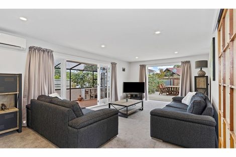 Photo of property in 324 Yaldhurst Road, Avonhead, Christchurch, 8042