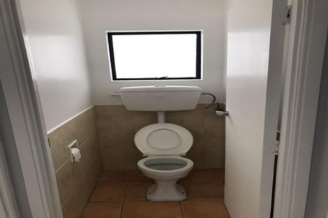 Photo of property in 16 Chequers Avenue, Glenfield, Auckland, 0629