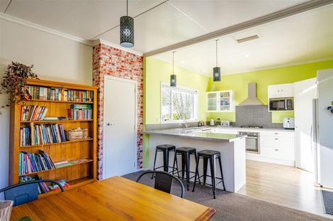 Photo of property in 28 Solway Street, Holmes Hill, Oamaru, 9401