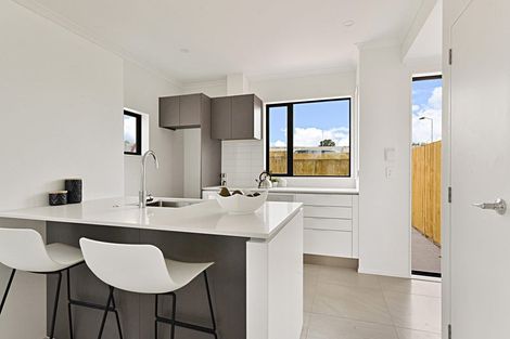 Photo of property in 22a Titoki Street, Te Atatu Peninsula, Auckland, 0610