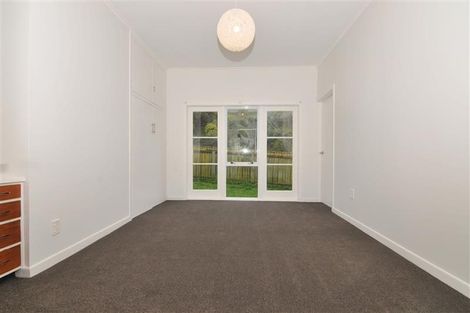 Photo of property in 50 Seddon Street, Waikanae, 5036