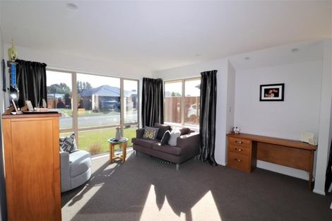 Photo of property in 35 Rossall Crescent, Rolleston, 7615